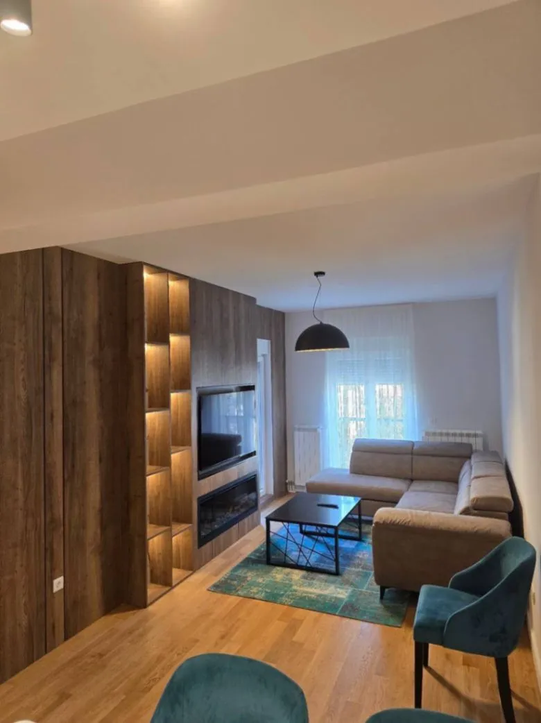 Prodaja, dvosoban stan, 58m2, Centar, Kolašin