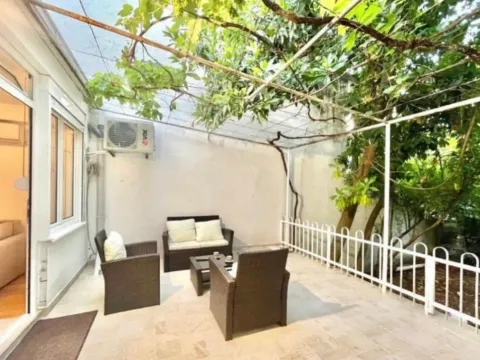 Izdavanje, garsonjera, 30m², Mainski Put, Budva - image 10