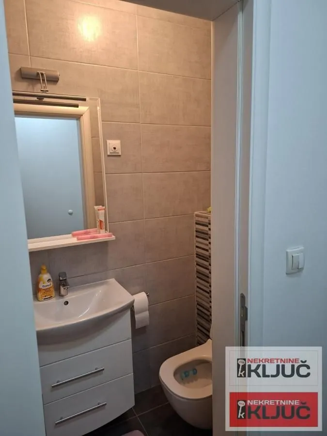 Prodaja, trosoban stan, 70m², Nova Detelinara, Novi Sad Sve Podlokacije