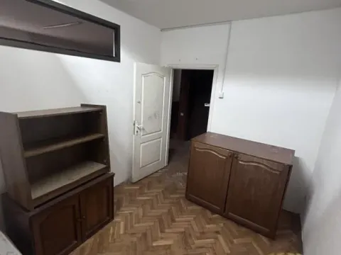 Rent, house, 200m², Medaković Sve Podlokacije, Beograd - image 8