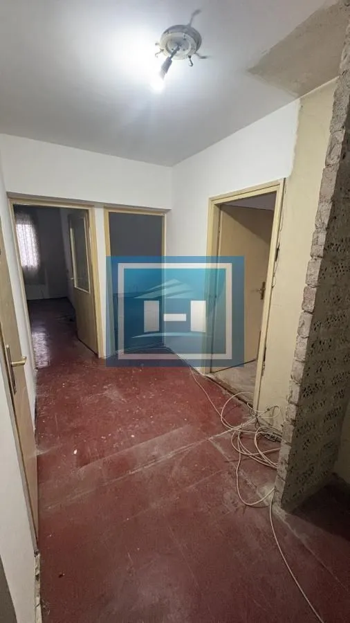 Prodaja, dvosoban stan, 50m², Vašarište, Jagodina