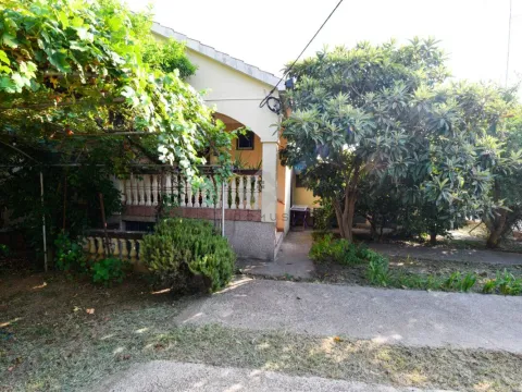 Prodaja, kuća, 250m², Podgorica, Crna Gora - image 24