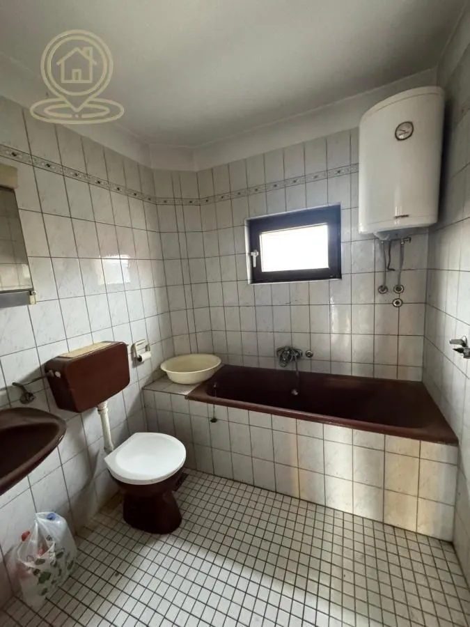 Prodaja, kuća, 270m², Voždovac Sve Podlokacije, Beograd