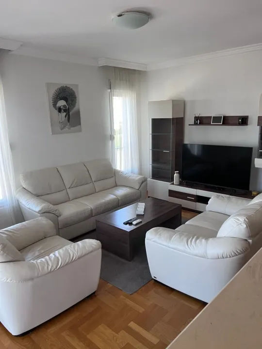 Prodaja, dvosoban stan, 71m², Tuški Put, Podgorica