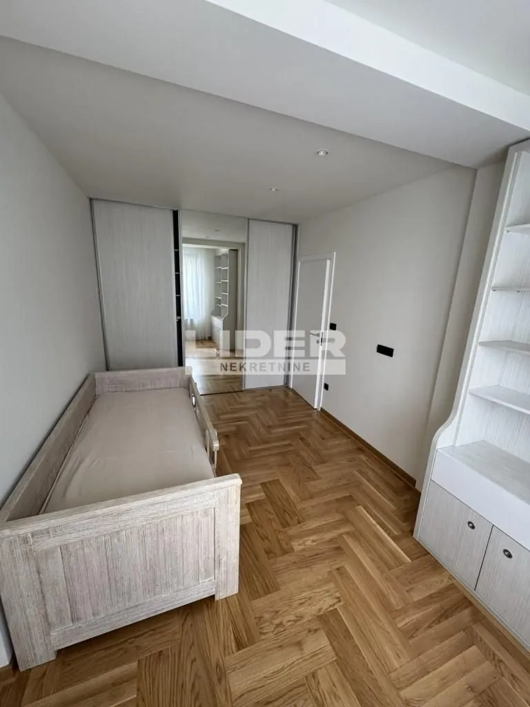 Rent, four bedroom apartment, 90m², Crveni Krst, Beograd