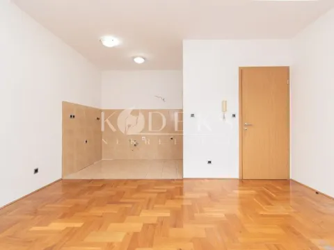 Rent, one bedroom apartment, 43m², Zabjelo, Podgorica - image 1