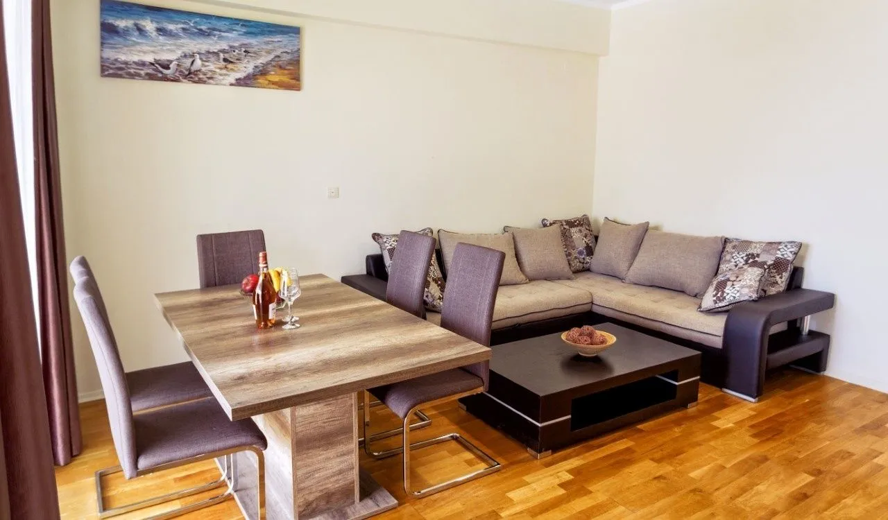 Prodaja, dvosoban stan, 81m², Zavala, Budva