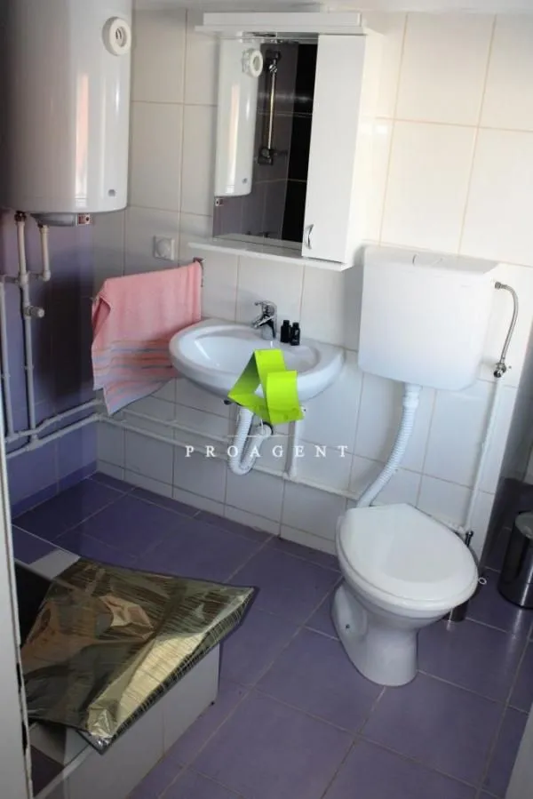 Rent, office space, 1500m², Crveni Krst, Niš