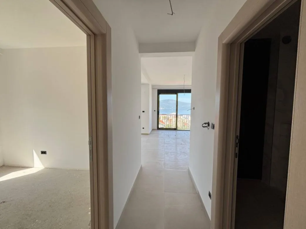 Prodaja, dvosoban stan, 76m², Tivat, Crna Gora