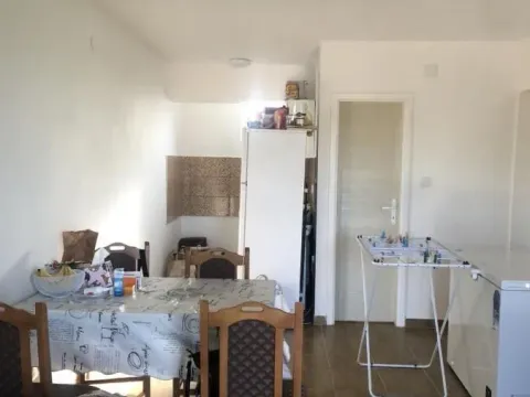 Prodaja, jednosoban stan, 27m², Salajka, Novi Sad Sve Podlokacije