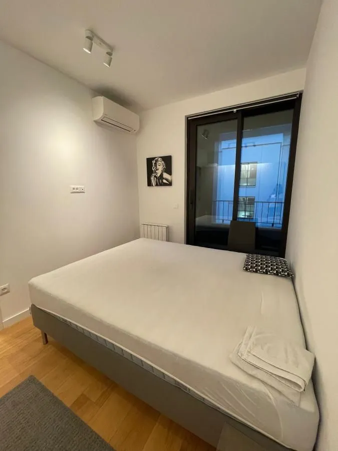 Rent, two bedroom apartment, 40m², Stari Grad, Beograd