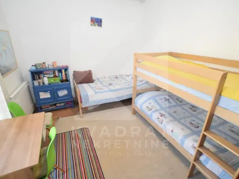 Sale, house, 150m², Tološi, Podgorica - image 8