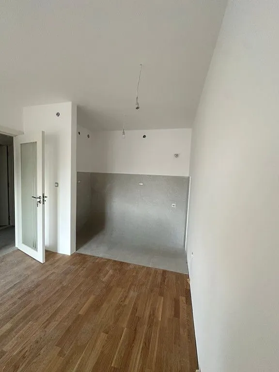 Prodaja, jednosoban stan, 42m², Stari Aerodrom, Podgorica