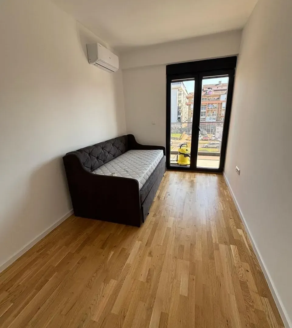 Rent, one bedroom apartment, 68m², Stari Aerodrom, Podgorica