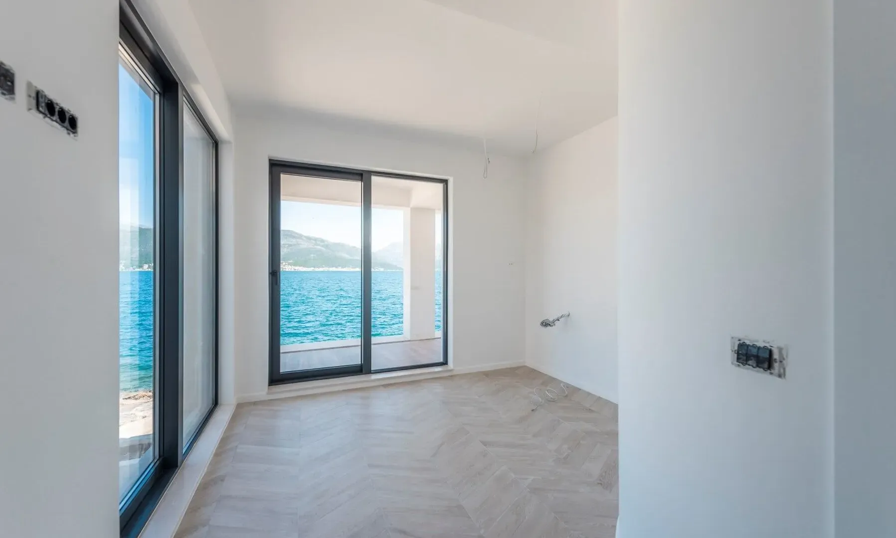 Prodaja, kuća, 225m², Bratešići, Kotor