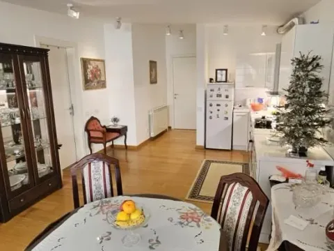 Sale, four bedroom apartment, 137m², Vračar Hram, Vračar Sve Podlokacije - image 4