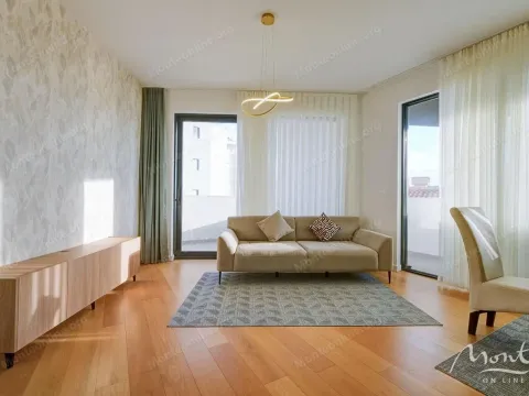 Sale, one bedroom apartment, 67m², Bečići, Budva - image 2