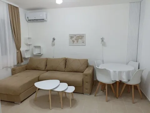 Sale, studio apartment, 24m², Podgorica, Crna Gora - image 1