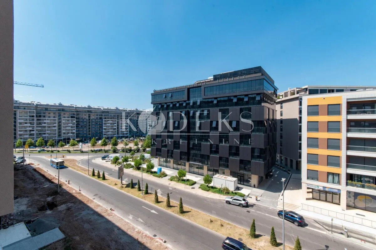 Izdavanje, jednosoban stan, 39m², Central Point, Podgorica