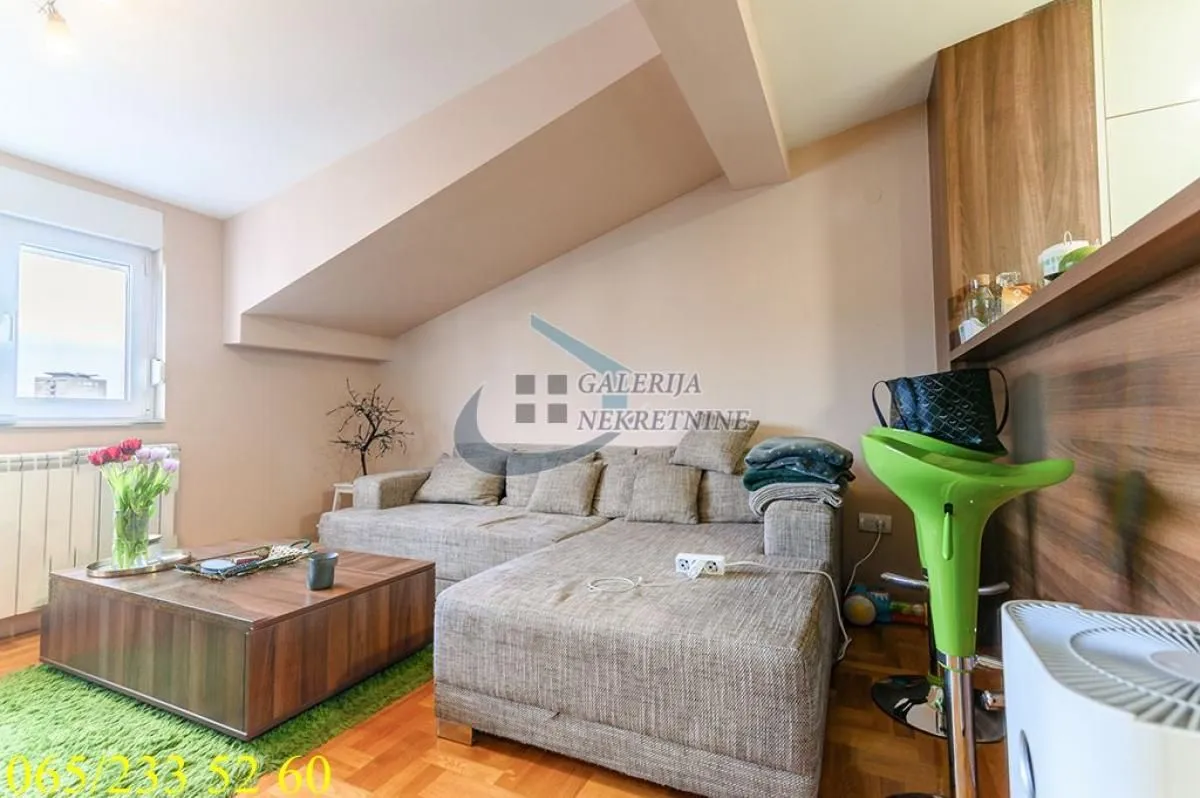 Prodaja, trosoban stan, 58m², Uciteljsko Naselje, Zvezdara Sve Podlokacije