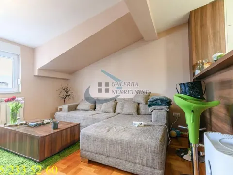 Sale, three bedroom apartment, 58m², Uciteljsko Naselje, Zvezdara Sve Podlokacije - image 2