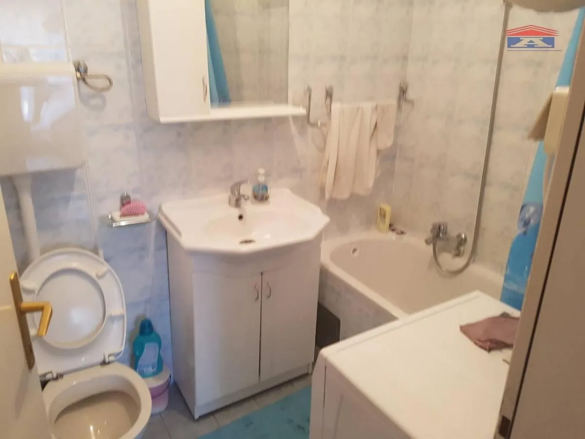 Izdavanje, trosoban stan, 65m², Podbara, Novi Sad Sve Podlokacije