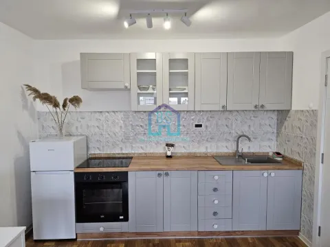 Prodaja, garsonjera, 29m², Bulevar Oslobodjenja, Novi Sad Sve Podlokacije - image 1