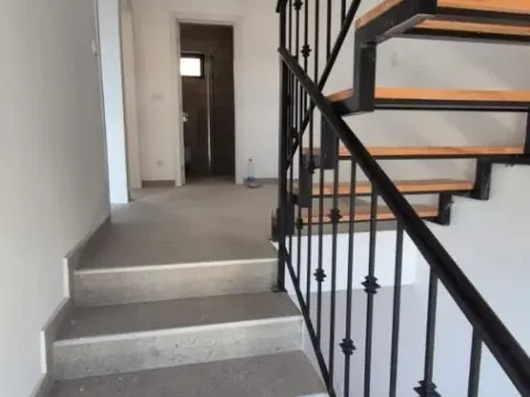 Prodaja, kuća, 233m², Čukarica, Beograd - image 16