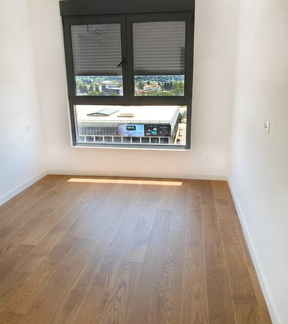 Sale, two bedroom apartment, 74m², Centar, Bar