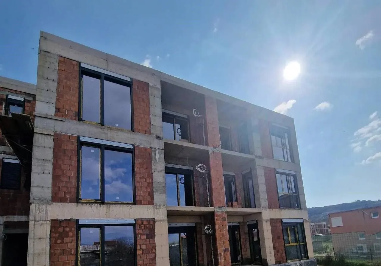 Prodaja, jednosoban stan, 54m², Centar, Kotor