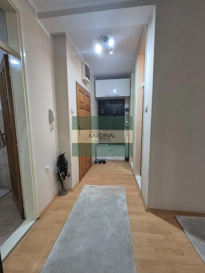 Prodaja, trosoban stan, 96m², Centar, Jagodina