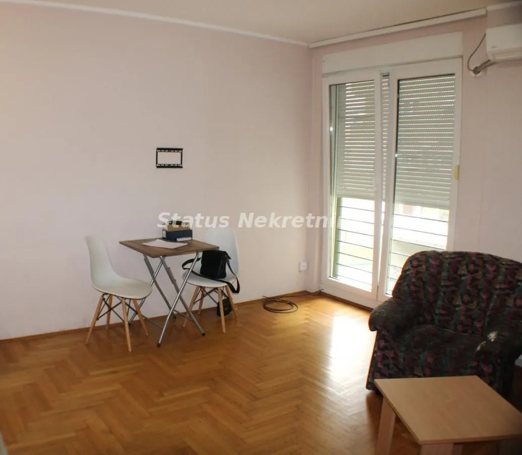 Prodaja, garsonjera, 29m², Grbavica, Novi Sad Sve Podlokacije