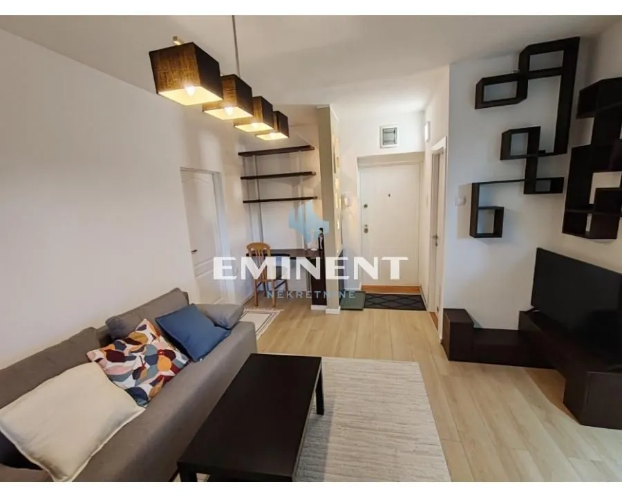 Rent, apartment, 38m², Voždovac Sve Podlokacije, Beograd
