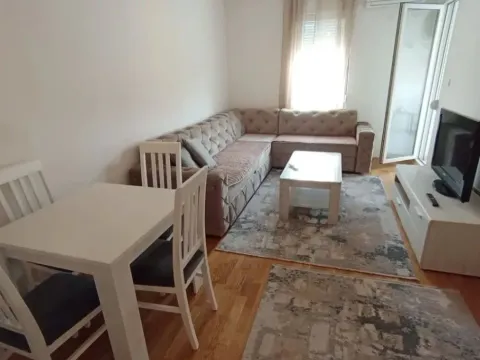 Izdavanje, jednosoban stan, 45m², City Kvart, Podgorica - image 4
