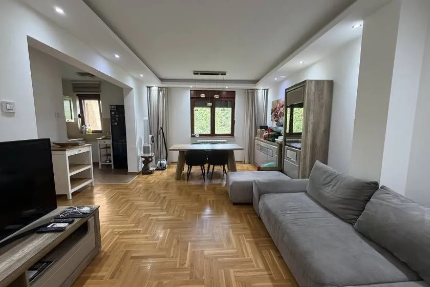 Prodaja, dvosoban stan, 57m², Gradska Bolnica, Zvezdara Sve Podlokacije