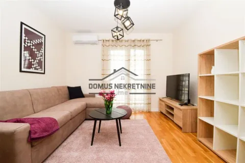 Izdavanje, jednosoban stan, 42m², Pobrežje, Podgorica - image 2