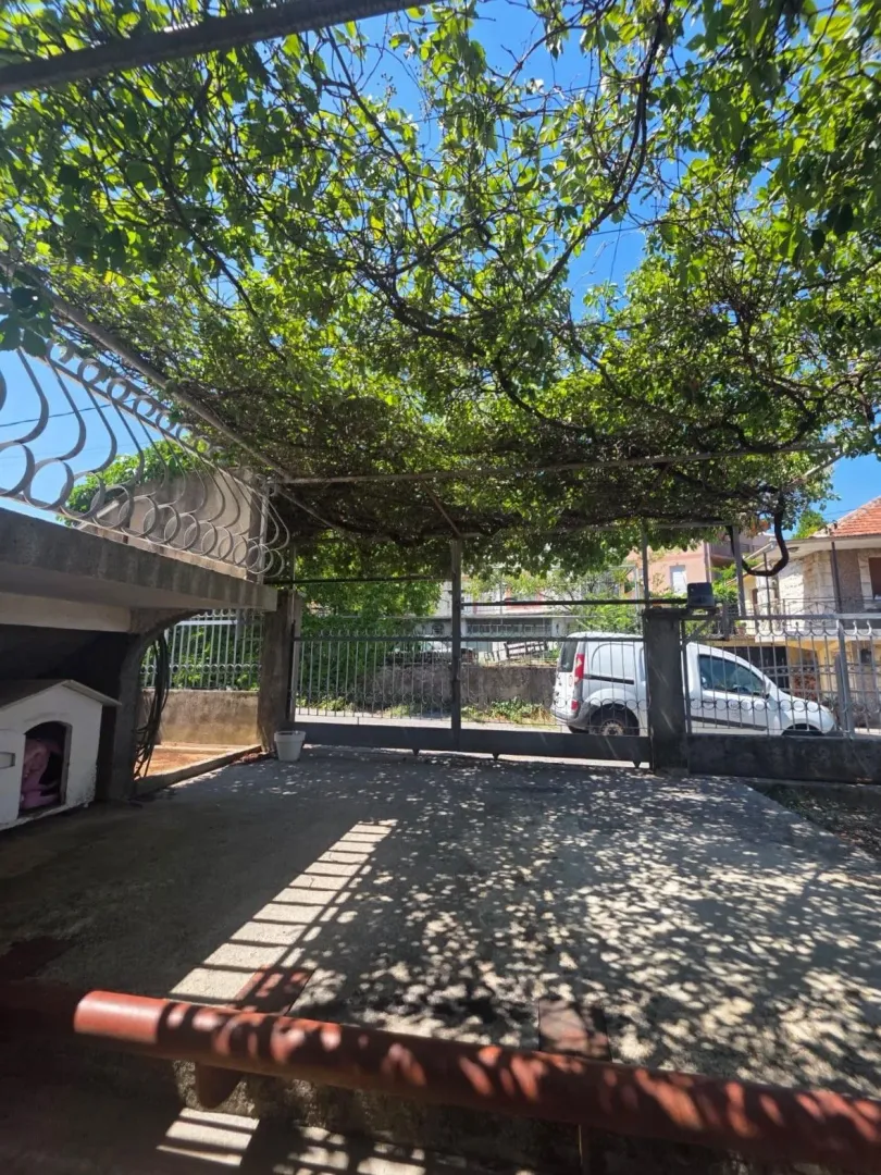 Izdavanje, trosoban stan, 130m², Preko Morače, Podgorica