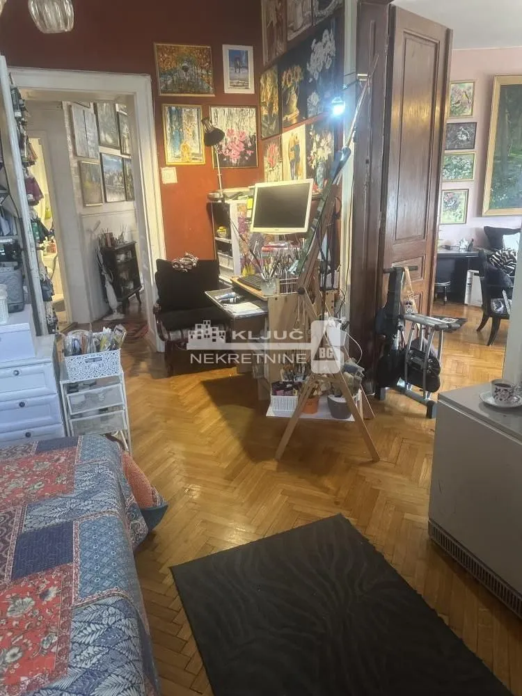 Sale, three bedroom apartment, 87m², Kalenić Pijaca, Vračar Sve Podlokacije
