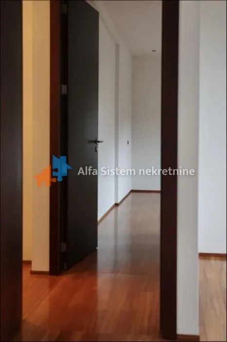 Izdavanje, stan, 176m², Kalenić Pijaca, Vračar Sve Podlokacije