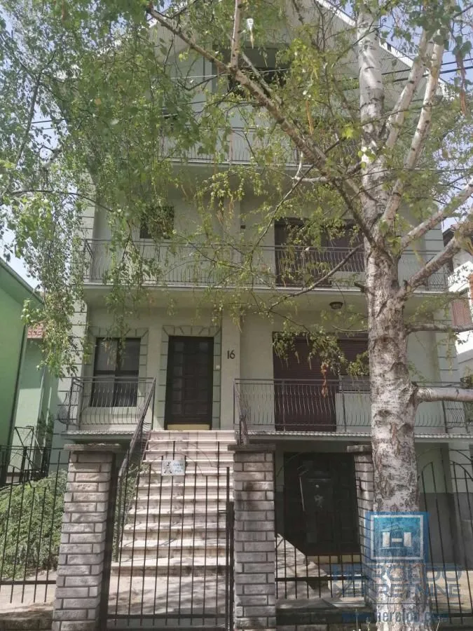 Sale, house, 360m², Centar, Ćuprija