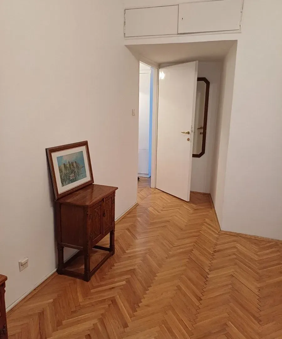 Prodaja, dvosoban stan, 60m², Kalenić Pijaca, Vračar Sve Podlokacije