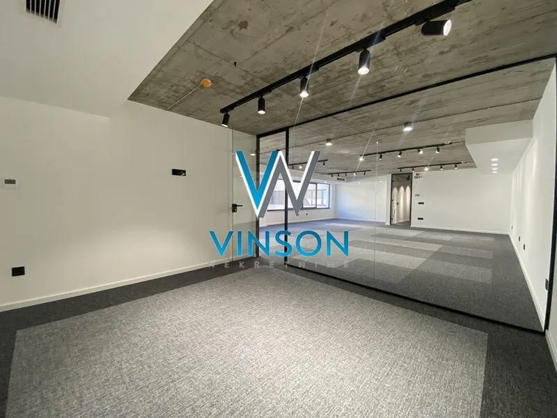 Rent, office space, 279m², Bulevar Oslobodjenja, Novi Sad Sve Podlokacije