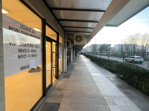 Rent, office space, 95m², City Kvart, Podgorica - image 1