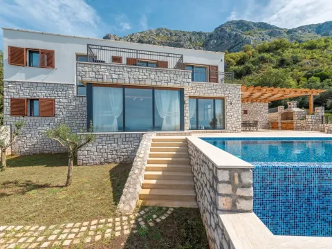 Sale, house, 256m², Drobni pijesak, Budva - image 2