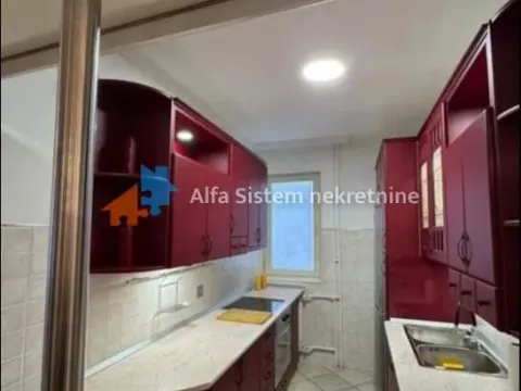 Izdavanje, četvorosoban stan, 120m², Savski Venac, Beograd - image 5