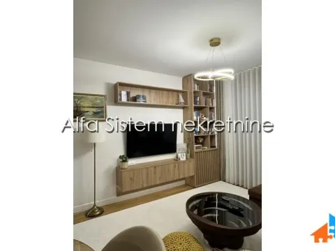 Izdavanje, trosoban stan, 77m², Novi Beograd Blok 63, Novi Beograd Sve Podlokacije - image 6