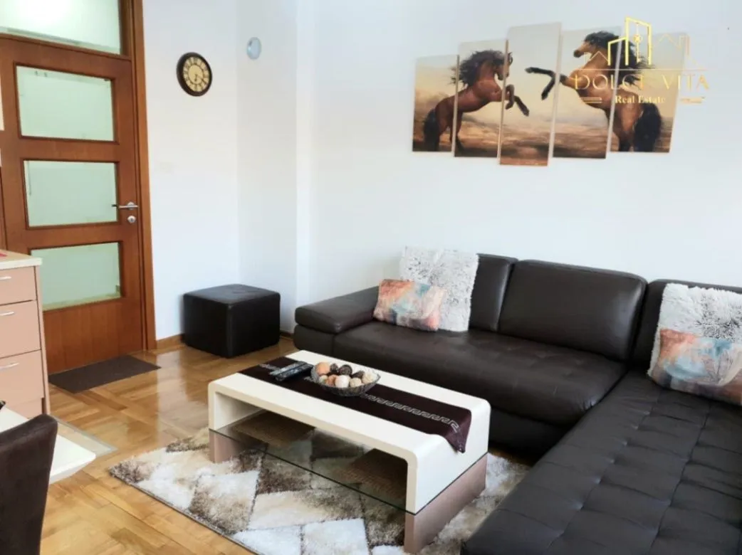 Izdavanje, jednosoban stan, 36m2, Centar, Cetinje