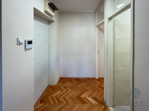 Rent, office space, 90m², Centar, Podgorica - image 10