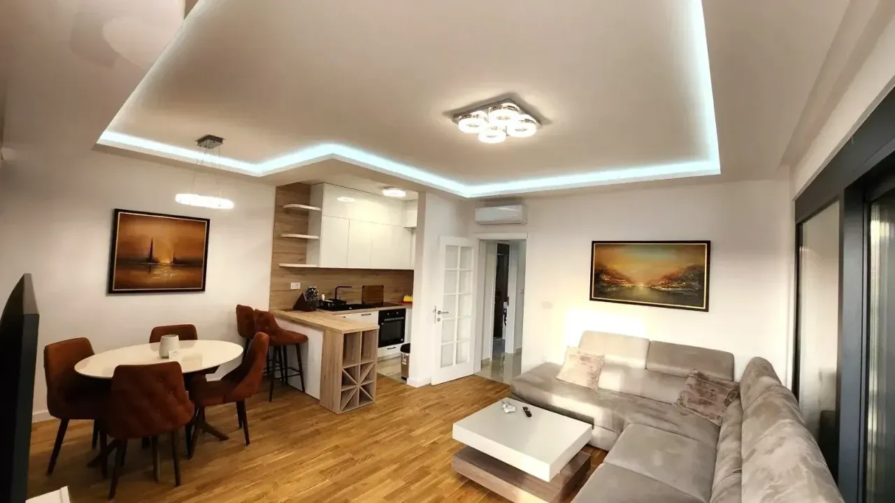 Rent, three bedroom apartment, 90m², Tivat, Crna Gora