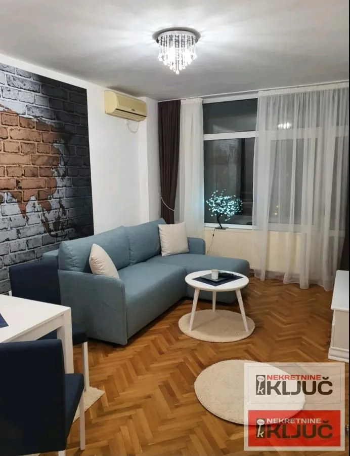 Izdavanje, jednosoban stan, 47m², Bulevar Oslobodjenja, Novi Sad Sve Podlokacije